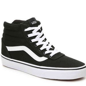 Black Sk8-Hi Vans